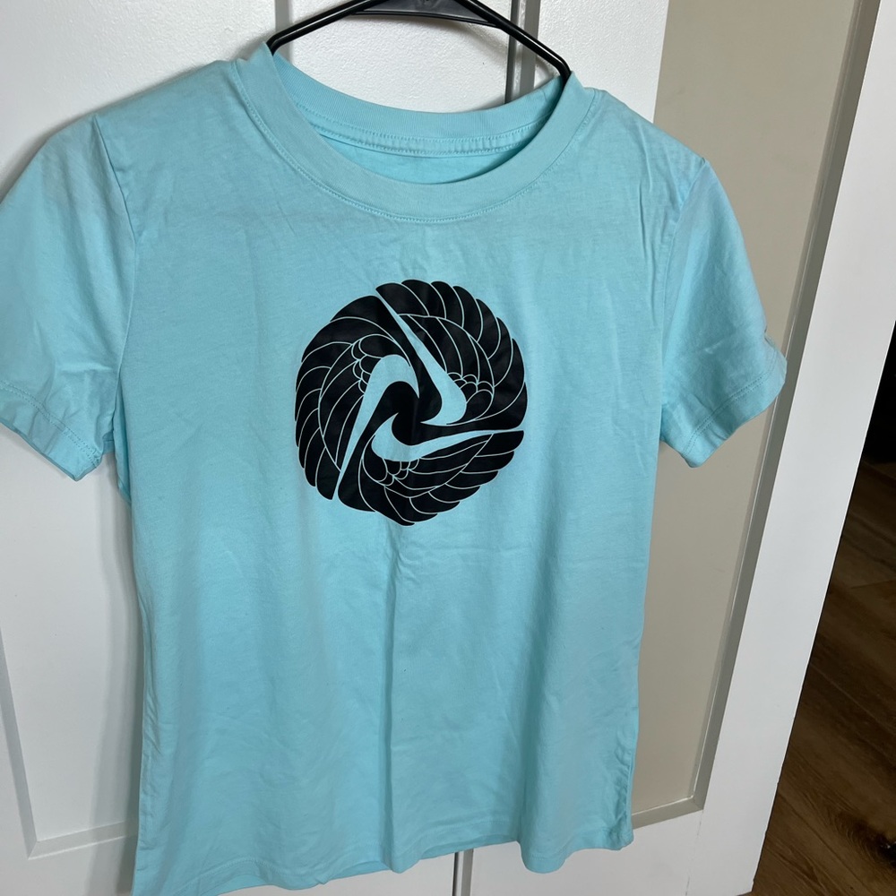 Nike tshirt